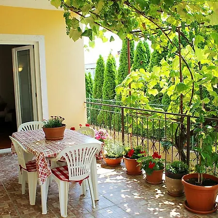 Apartment Girasole *